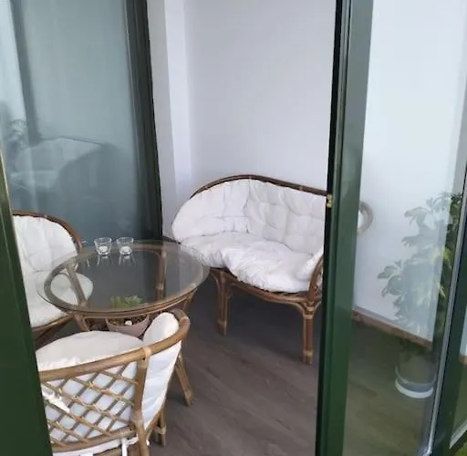 Domus Aura شقة نيرخا